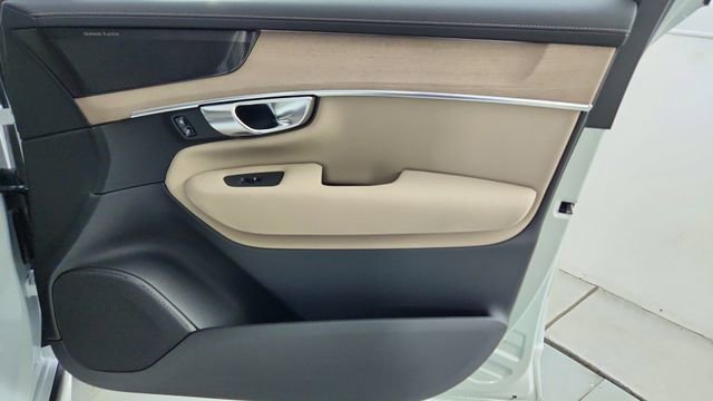 New 2026 Volvo XC90 T8 Plus w/ Protection Package AWD/4WD image 39