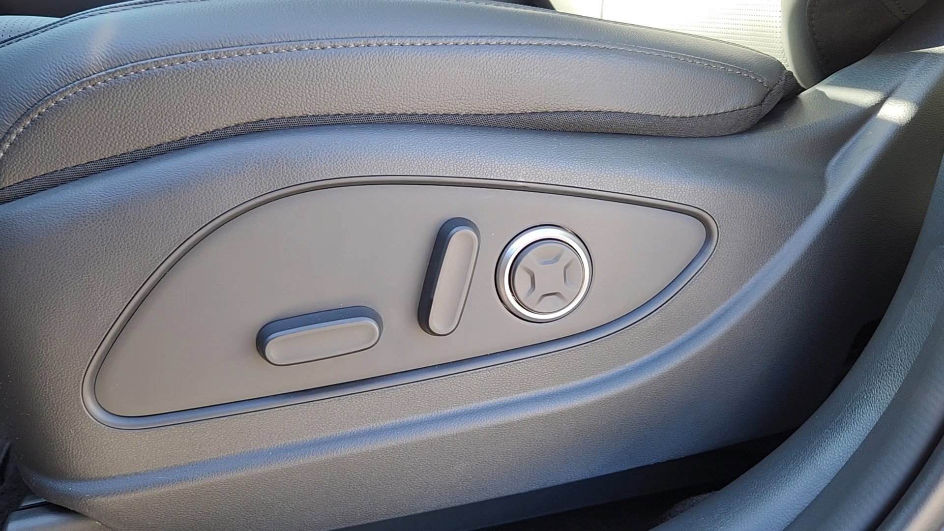 New 2026 Hyundai Palisade Limited image 8