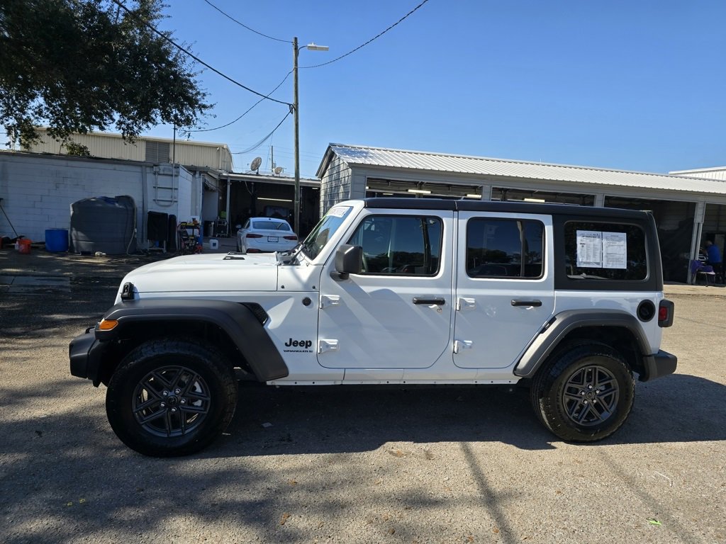Used 2024 Jeep Wrangler Sport S image 3