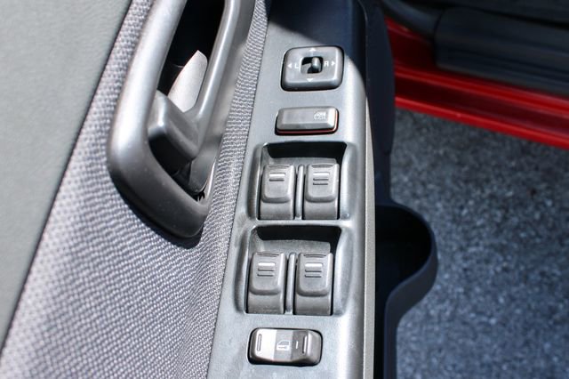 Used 2006 Isuzu i-350 LS image 11