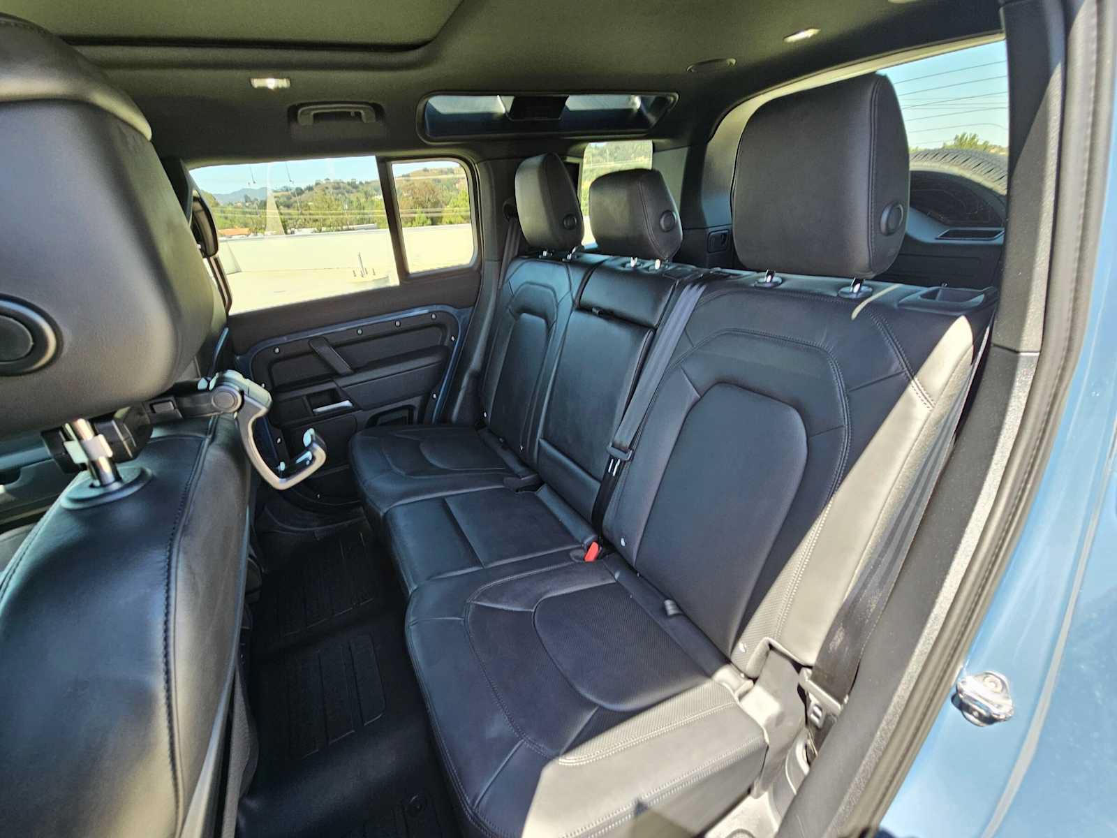 New 2026 Land Rover Defender 110 X-Dynamic SE AWD/4WD image 17