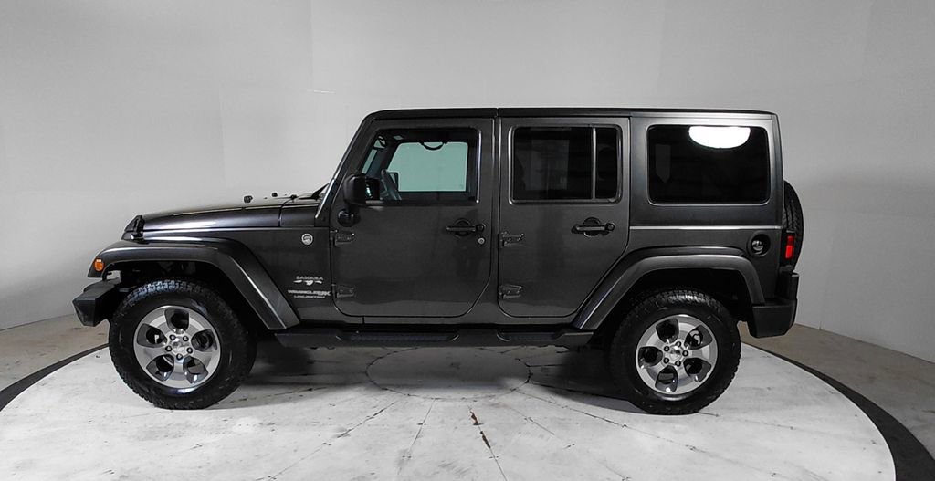 Used 2018 Jeep Wrangler Unlimited Sahara image 4