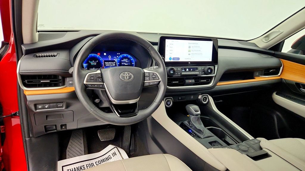 Used 2024 Toyota Grand Highlander AWD image 12
