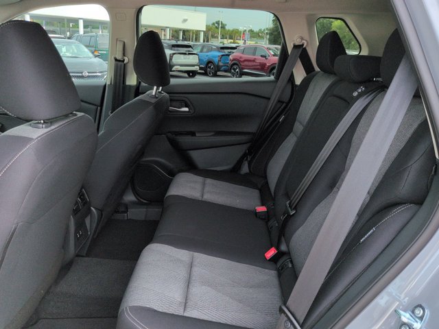Certified 2026 Nissan Rogue SV FWD image 14