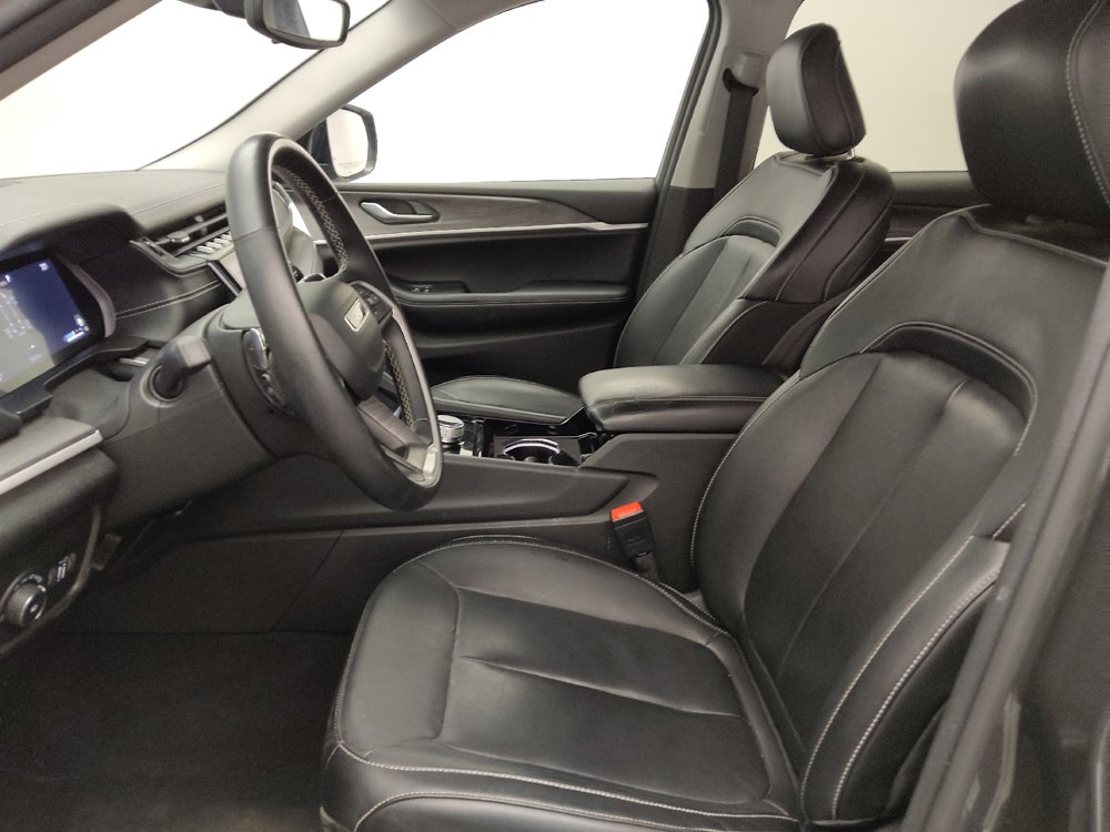 Used 2022 Jeep Grand Cherokee Limited AWD/4WD image 17