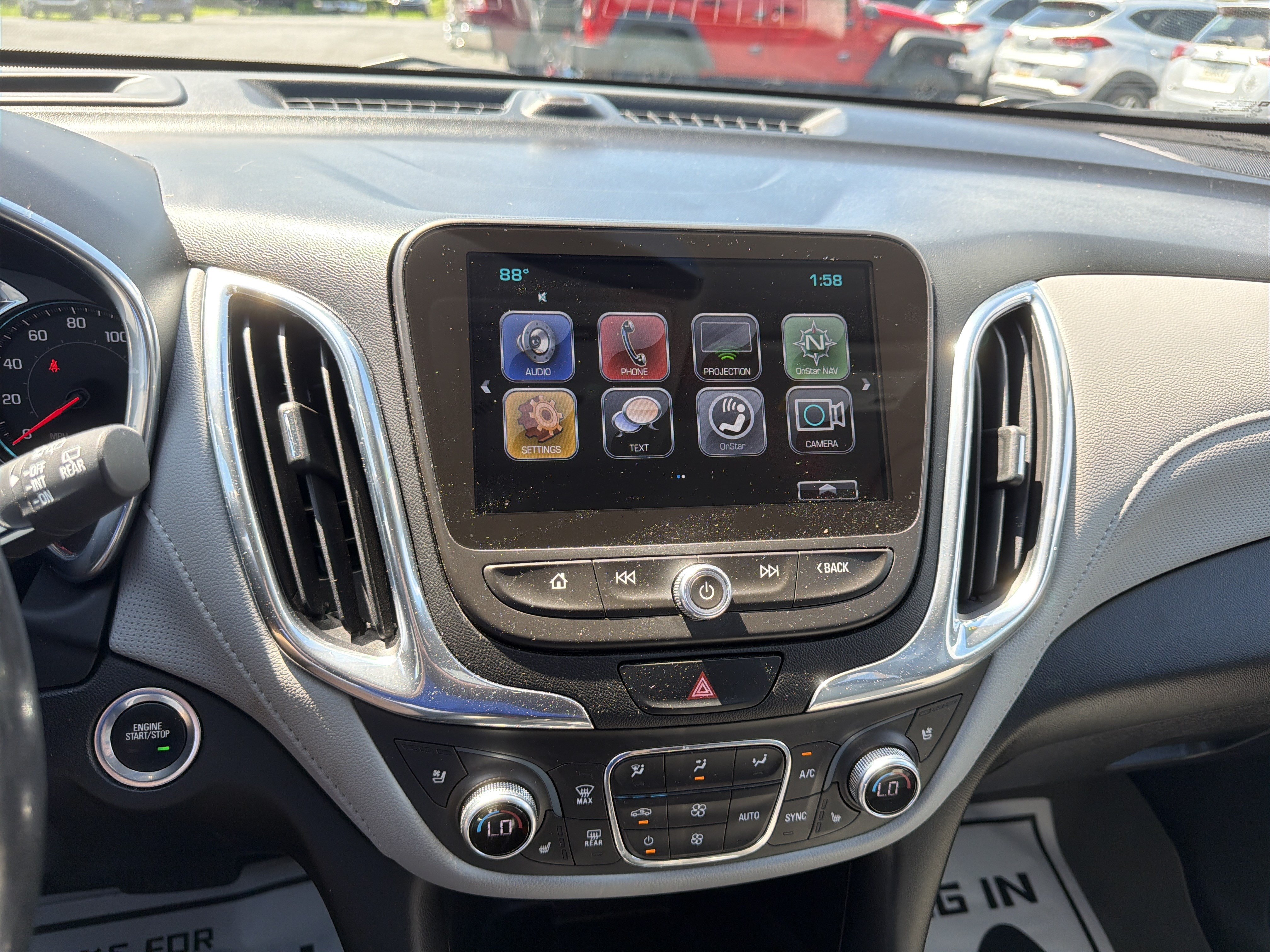 Used 2018 Chevrolet Equinox Premier AWD/4WD image 26