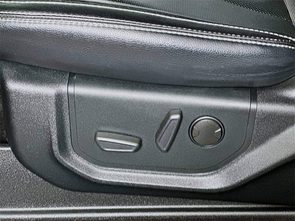 Used 2020 Ford F150 Lariat w/ Equipment Group 502A Luxury image 22