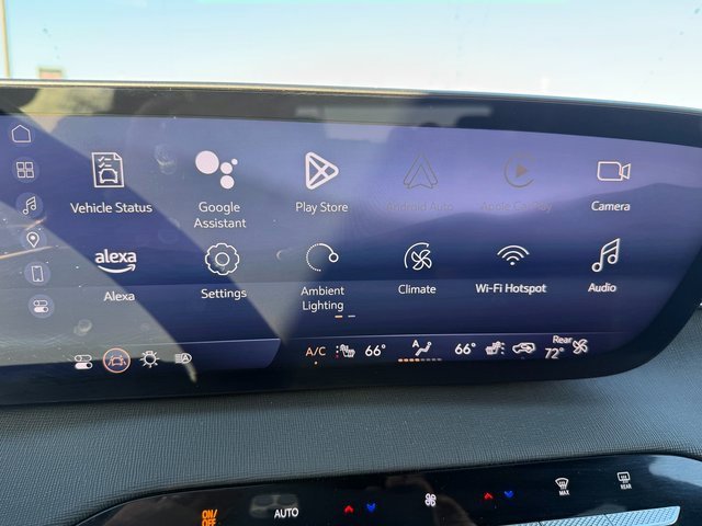 Used 2025 Buick Enclave Sport Touring image 19