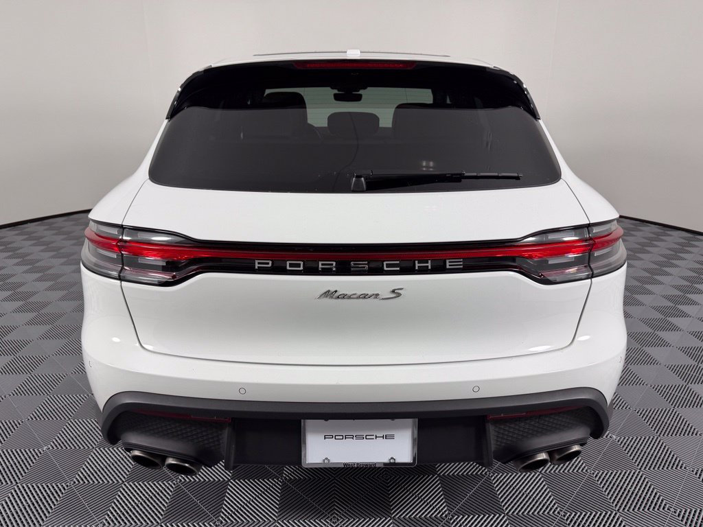 Certified 2024 Porsche Macan S AWD/4WD image 14