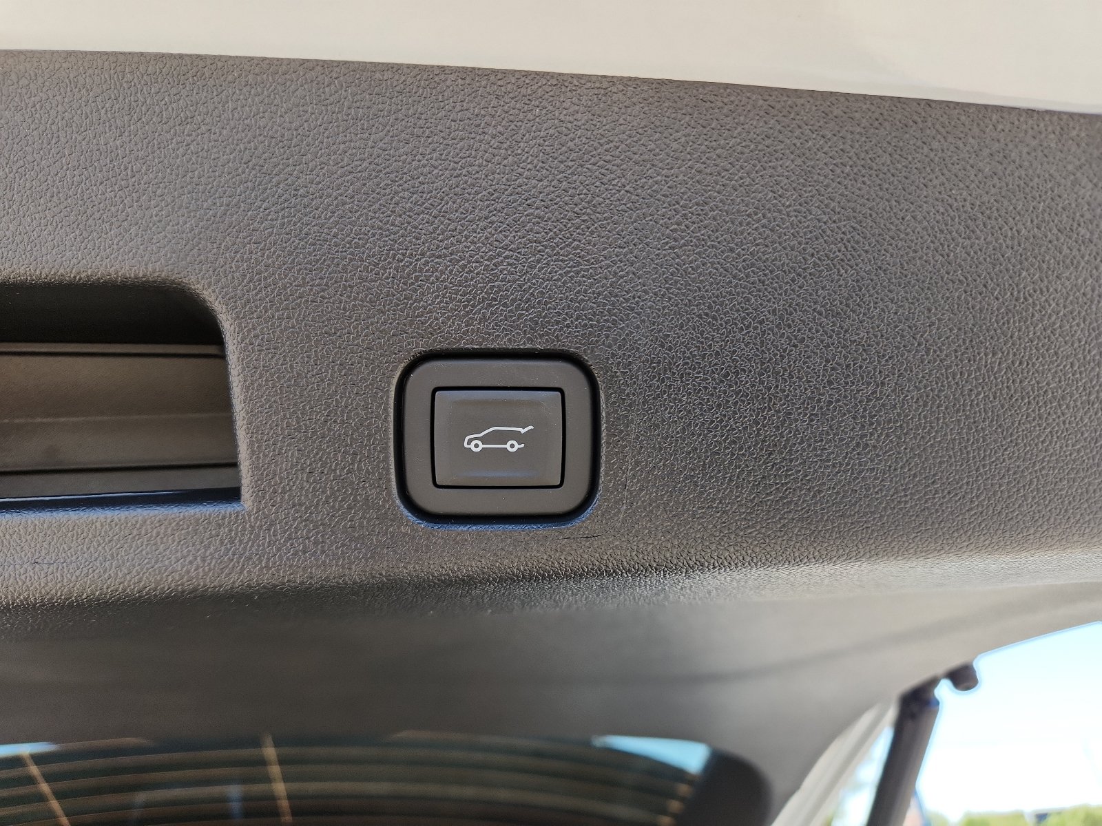 New 2026 Chevrolet Traverse High Country w/ LPO, Floor Liner Package AWD/4WD image 10