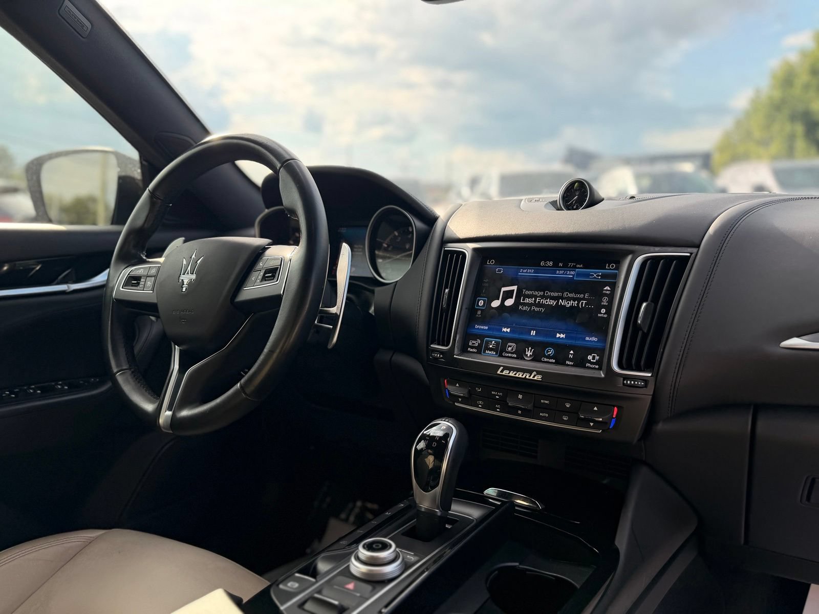 Used 2017 Maserati Levante S AWD/4WD image 37