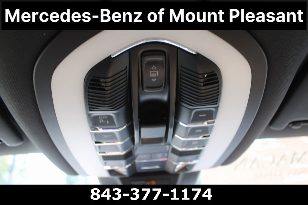 Used 2022 Porsche Macan image 50