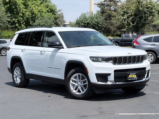 Used 2024 Jeep Grand Cherokee L Laredo AWD/4WD image 2