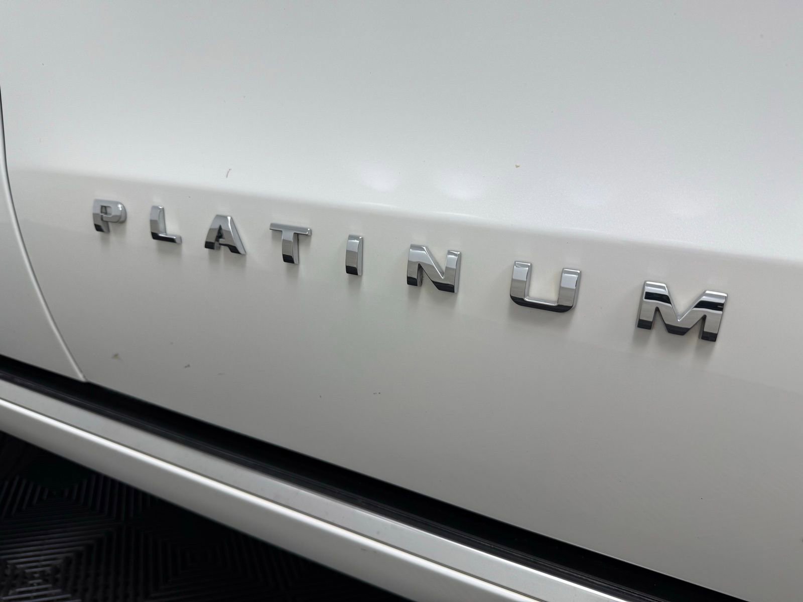 Used 2024 Ford Expedition Max Platinum image 11