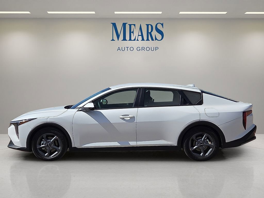 Used 2026 Kia K4 LXS image 2