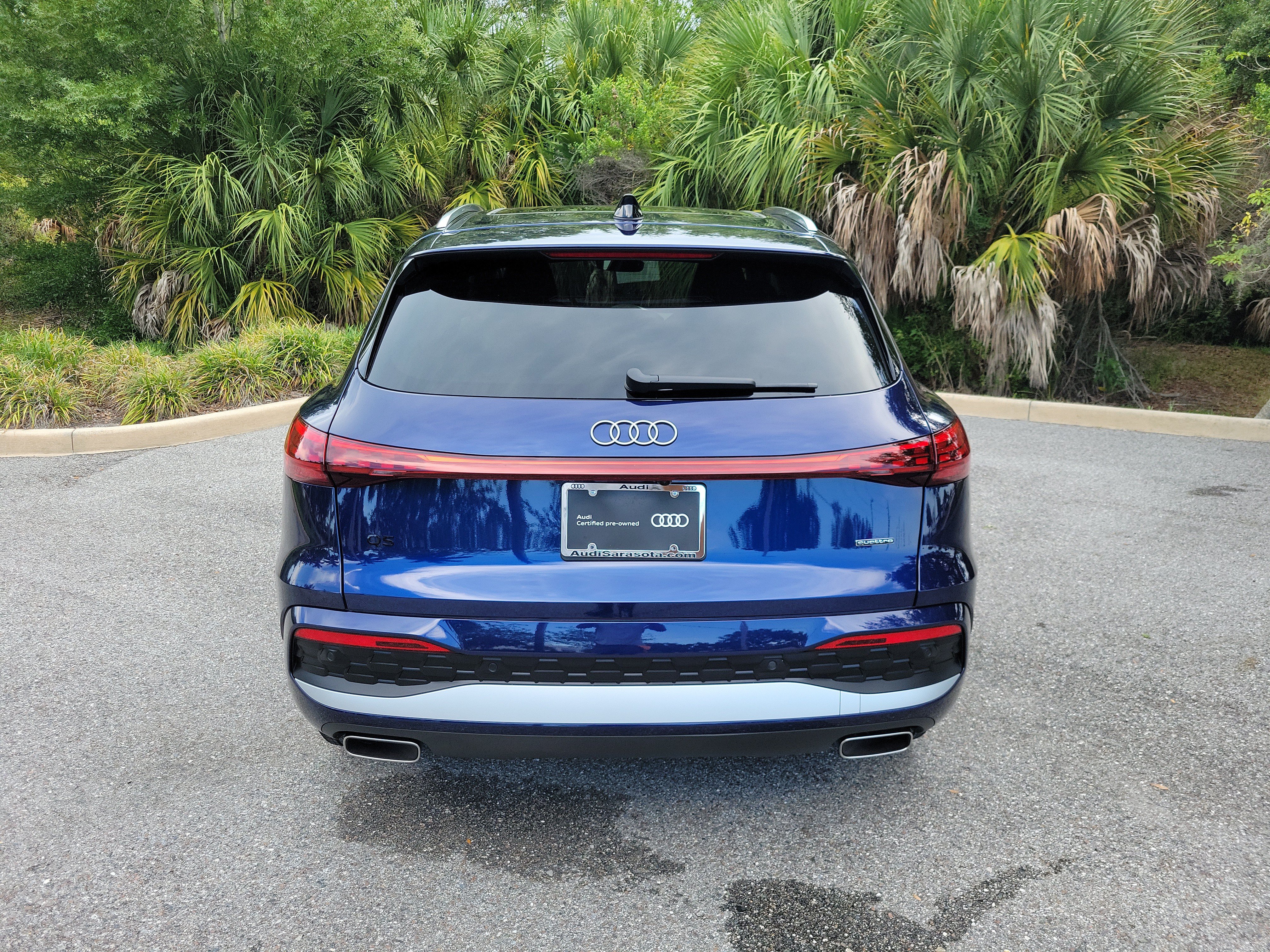 Used 2025 Audi Q5 Premium Plus w/ Premium Plus AWD/4WD image 6