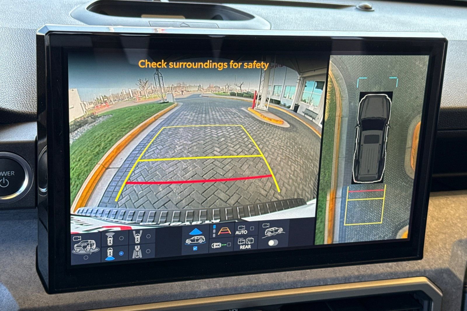 Certified 2025 Toyota 4Runner Trailhunter image 23