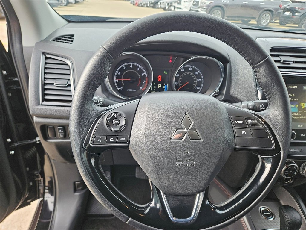 Used 2025 Mitsubishi Outlander Sport SE image 17