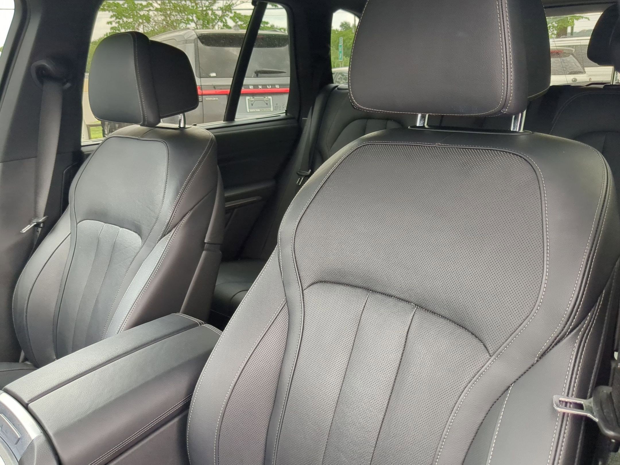Used 2020 BMW X5 xDrive40i w/ Executive Package AWD/4WD image 10