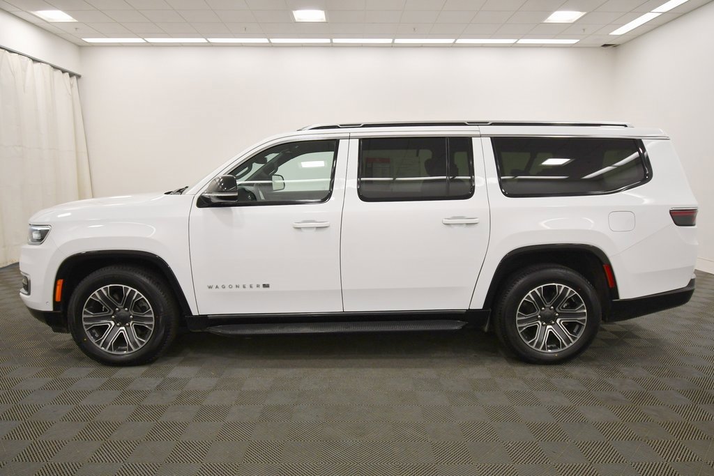 Used 2024 Jeep Wagoneer L Series II w/ Flexible Seating Group image 4