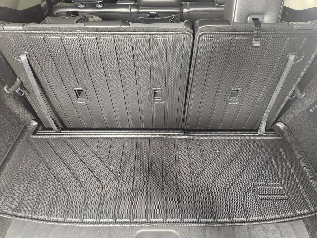 Used 2024 Nissan Pathfinder SL AWD/4WD image 19