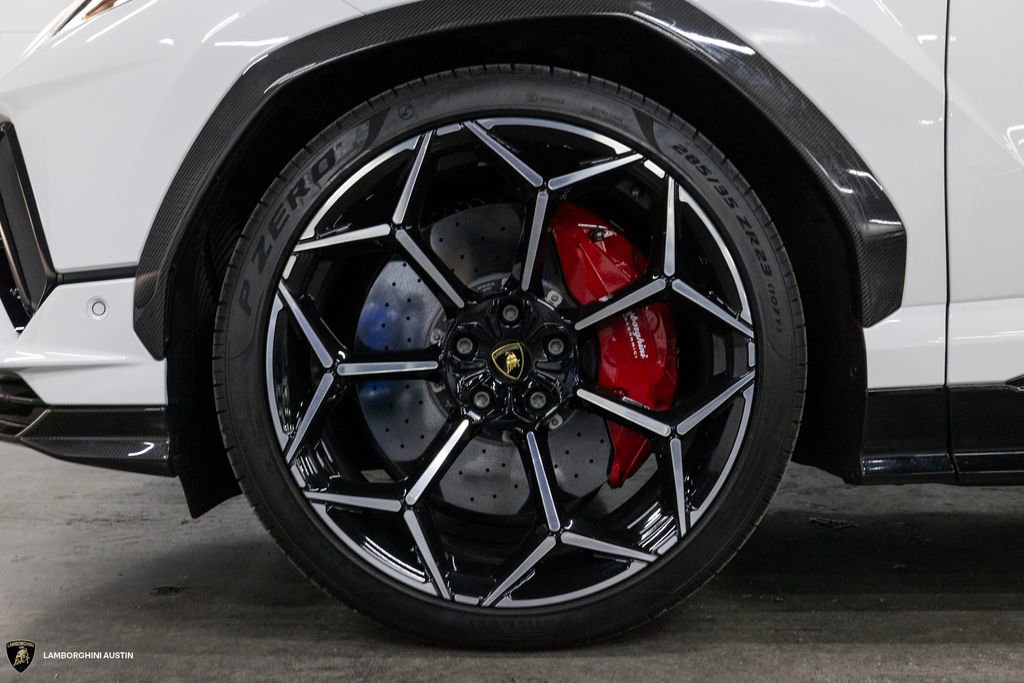 Used 2023 Lamborghini Urus Performante AWD/4WD image 6