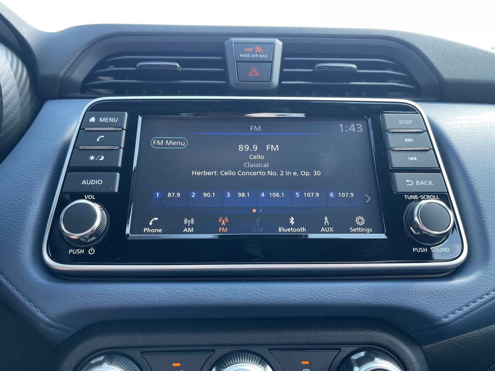 New 2025 Nissan Versa SV w/ Trunk Package image 19