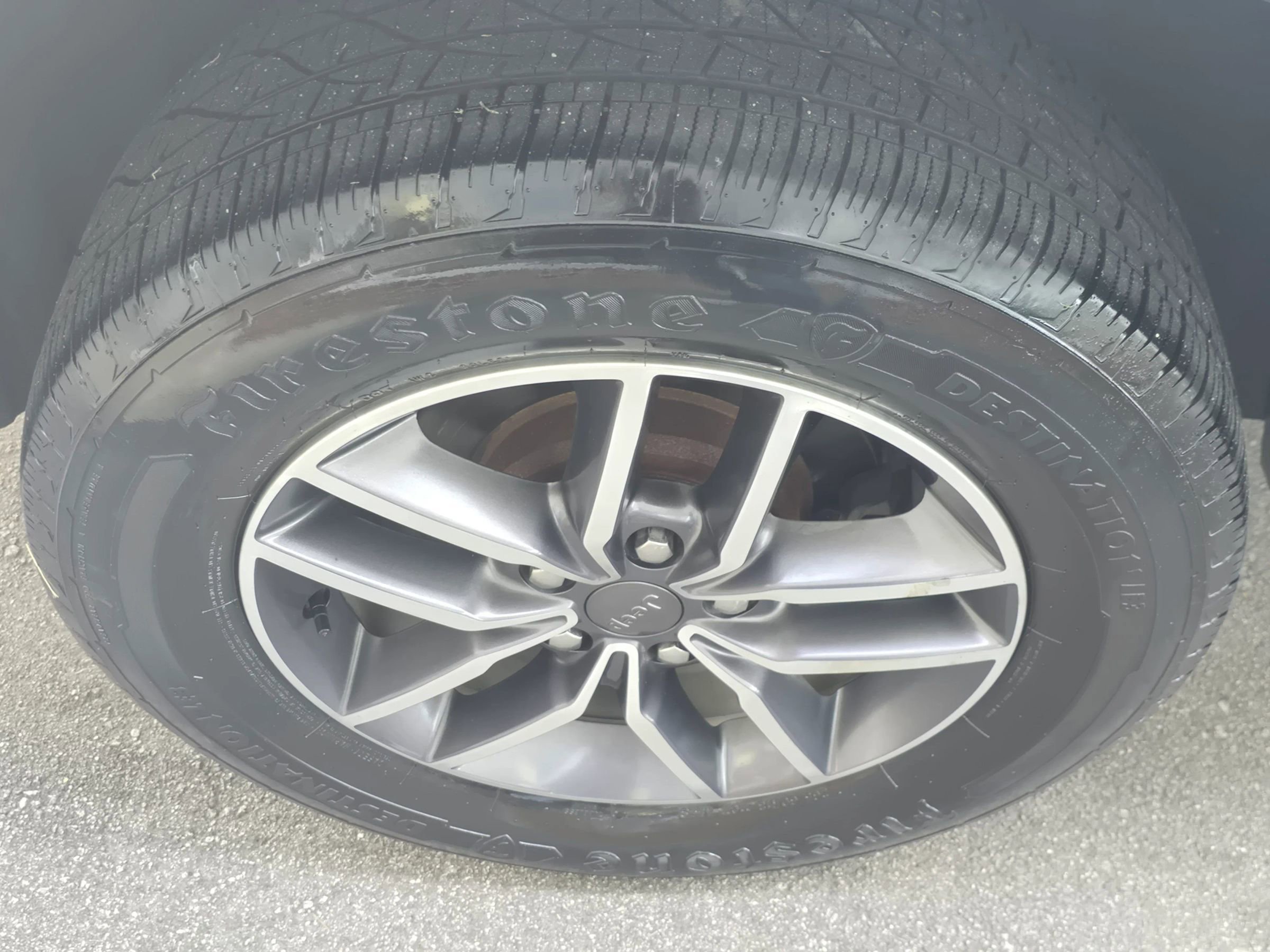 Used 2019 Jeep Grand Cherokee Limited image 34