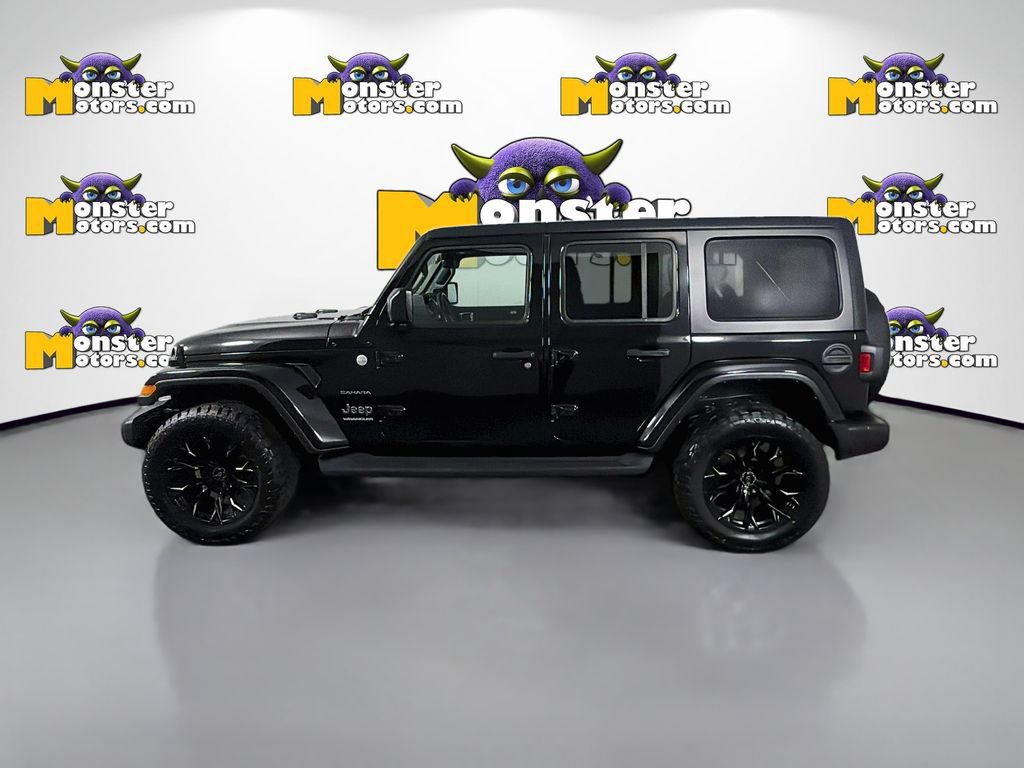 Used 2023 Jeep Wrangler Unlimited Sahara w/ Cold Weather Group AWD/4WD image 8