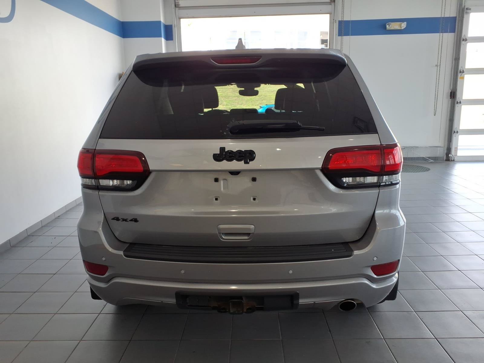 Used 2019 Jeep Grand Cherokee Altitude AWD/4WD image 6