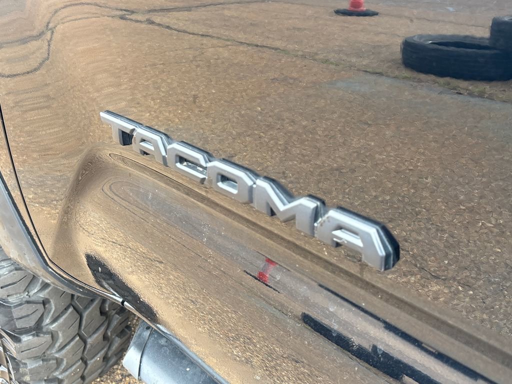 Used 2021 Toyota Tacoma TRD Off-Road image 36