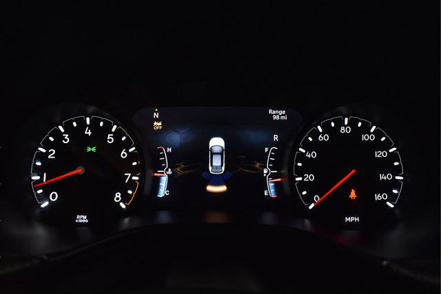 Used 2025 Jeep Compass Trailhawk AWD/4WD image 11