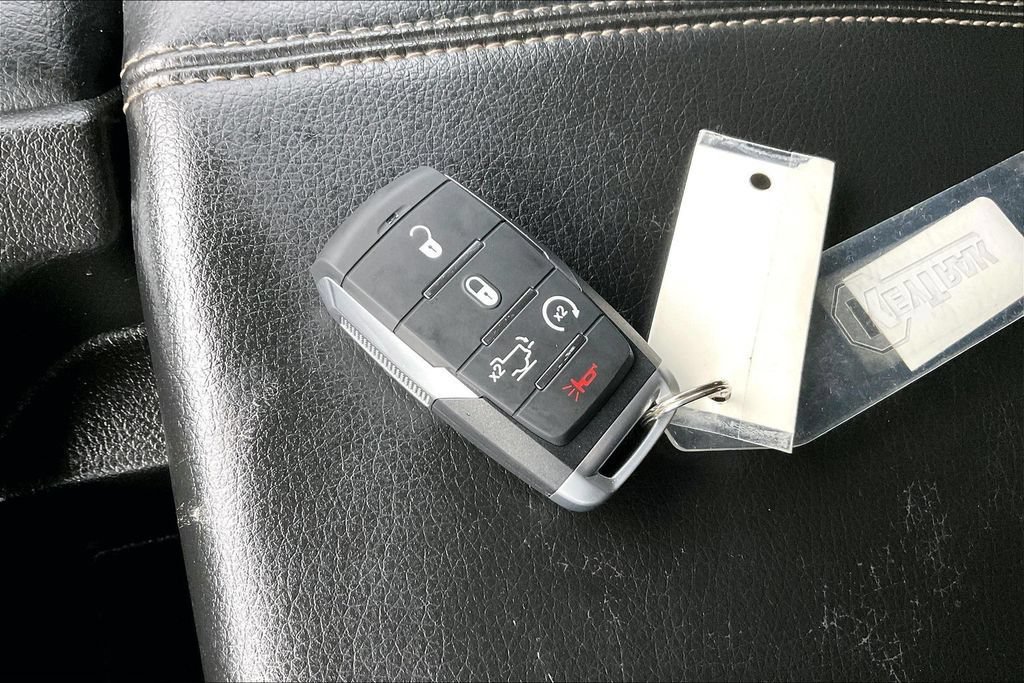 Used 2019 RAM 1500 Laramie AWD/4WD image 36