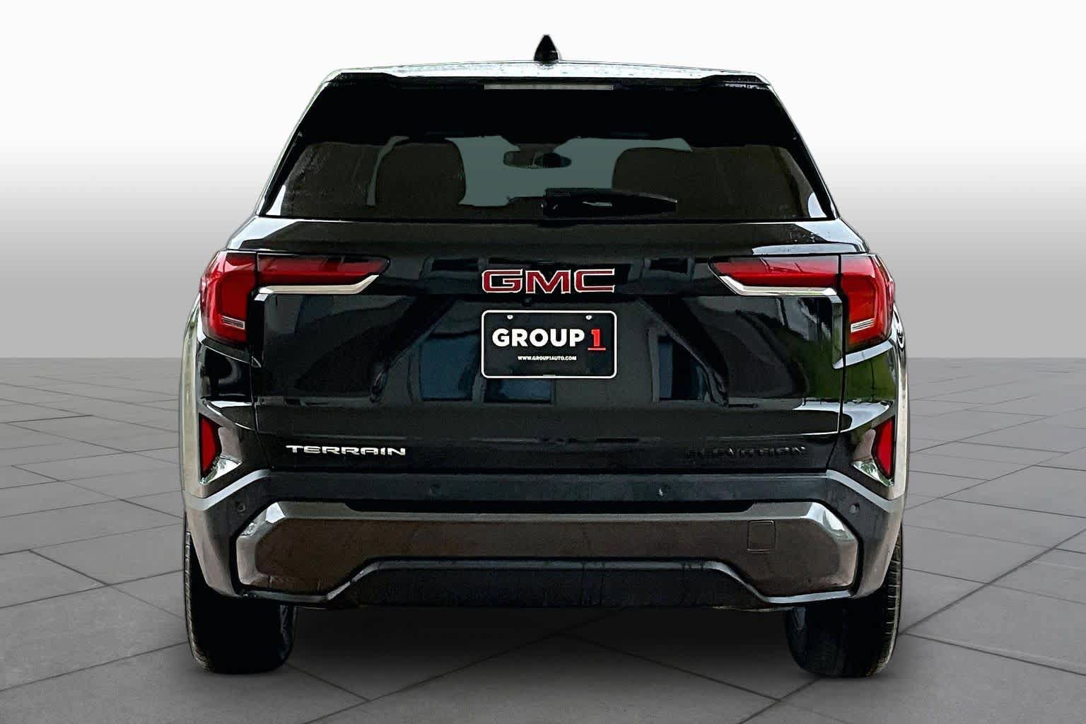 Used 2025 GMC Terrain Elevation FWD image 5