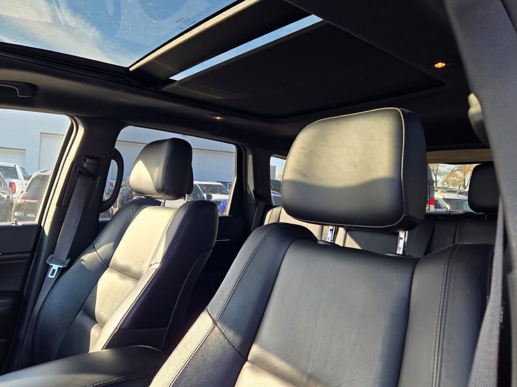 Certified 2022 Jeep Grand Cherokee Limited w/ Trailer Tow Group IV image 21