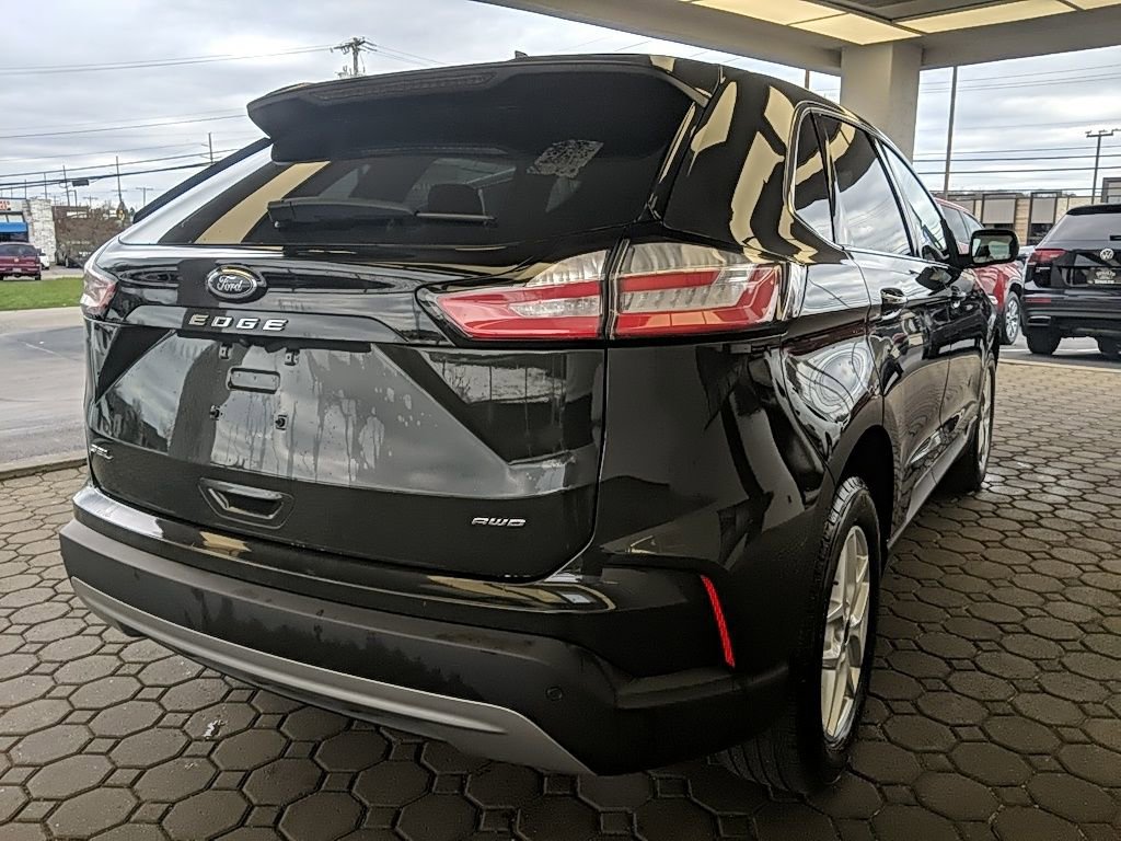 Used 2023 Ford Edge SEL image 6