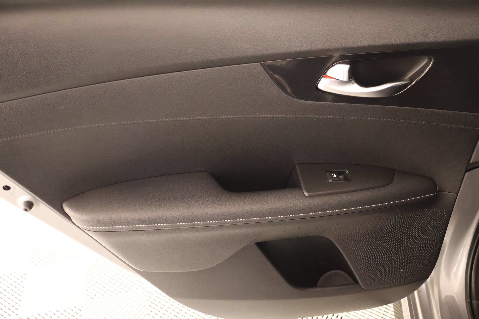 Used 2024 Kia Forte GT-Line w/ GT-Line Premium Package FWD image 17