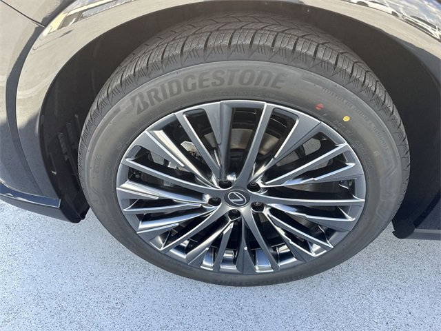 New 2026 Lexus RX 450h AWD image 10