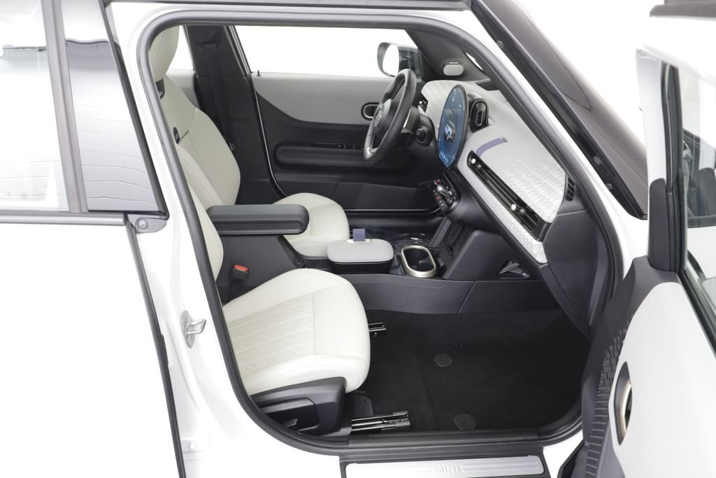 Certified 2025 MINI Cooper S FWD image 19