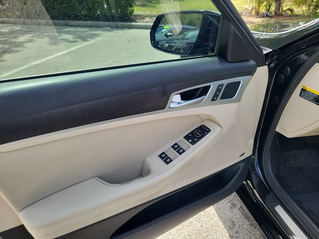 Used 2017 Genesis G80 3.8 w/ Option Group 03 image 22