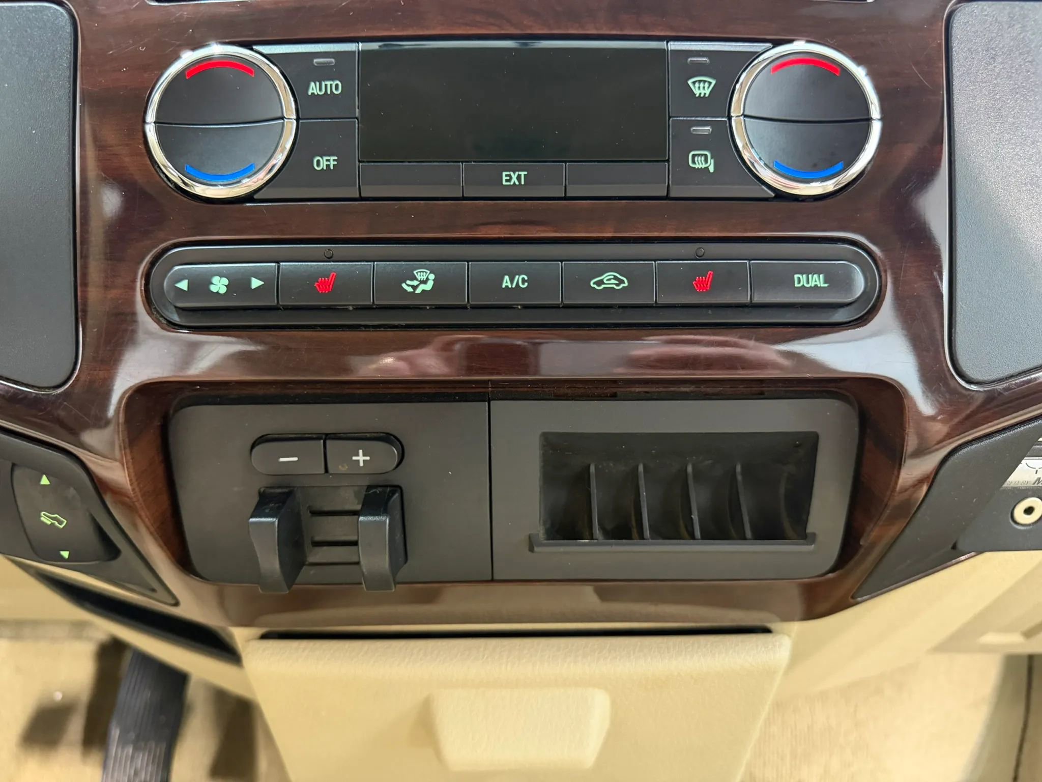 Used 2010 Ford F250 Lariat AWD/4WD image 23