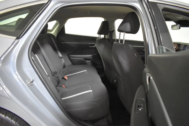 Used 2025 Hyundai Sonata SEL FWD image 32