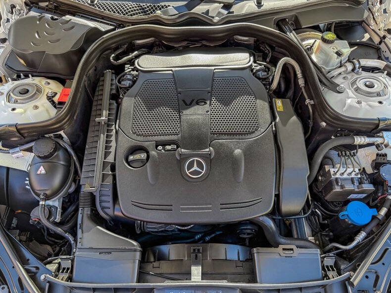 Used 2014 Mercedes-Benz E 350 4MATIC Sedan image 15