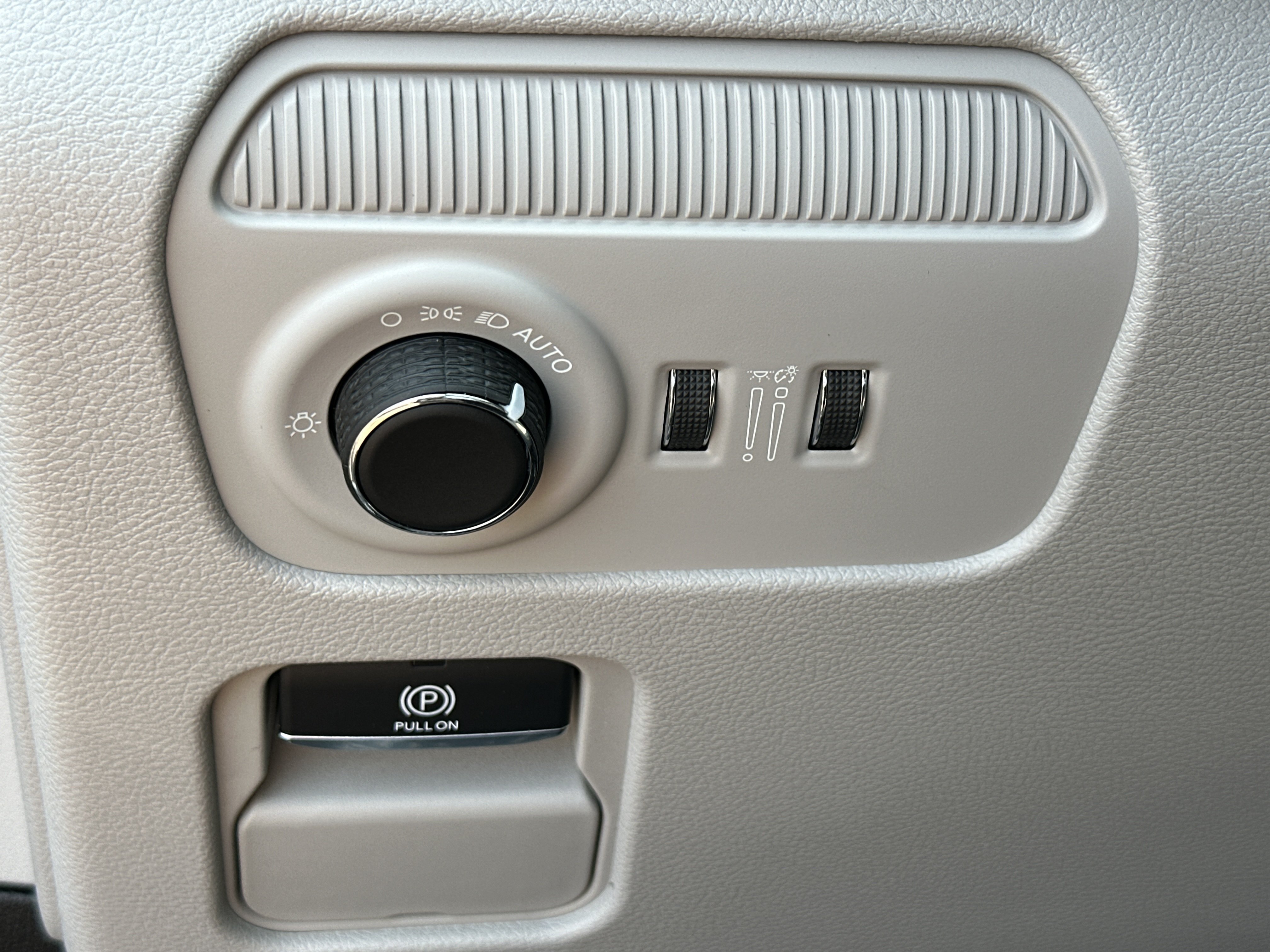 New 2026 Jeep Grand Wagoneer L Limited AWD/4WD image 11