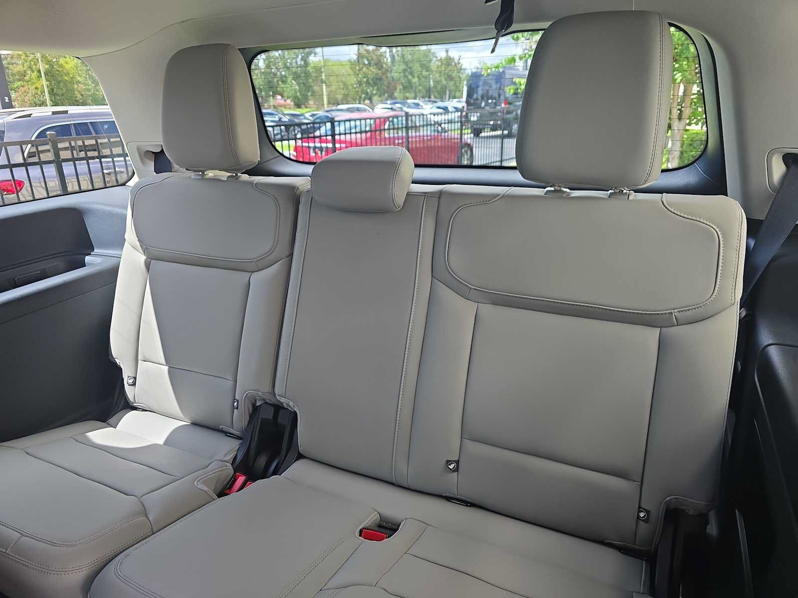 Used 2026 Ford Expedition Active RWD image 16