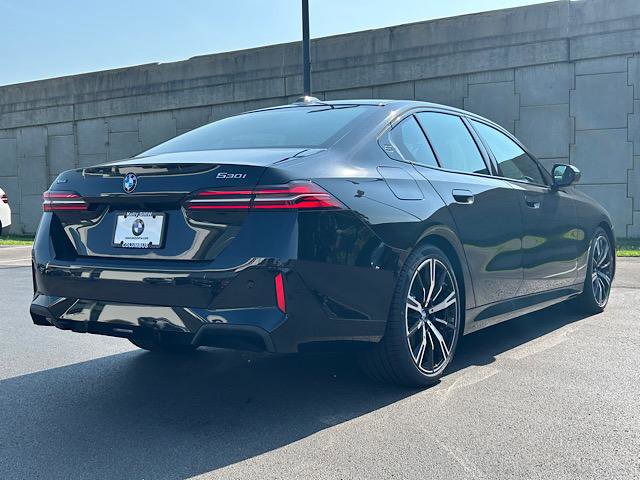 New 2026 BMW 530i xDrive w/ M Sport Package image 3