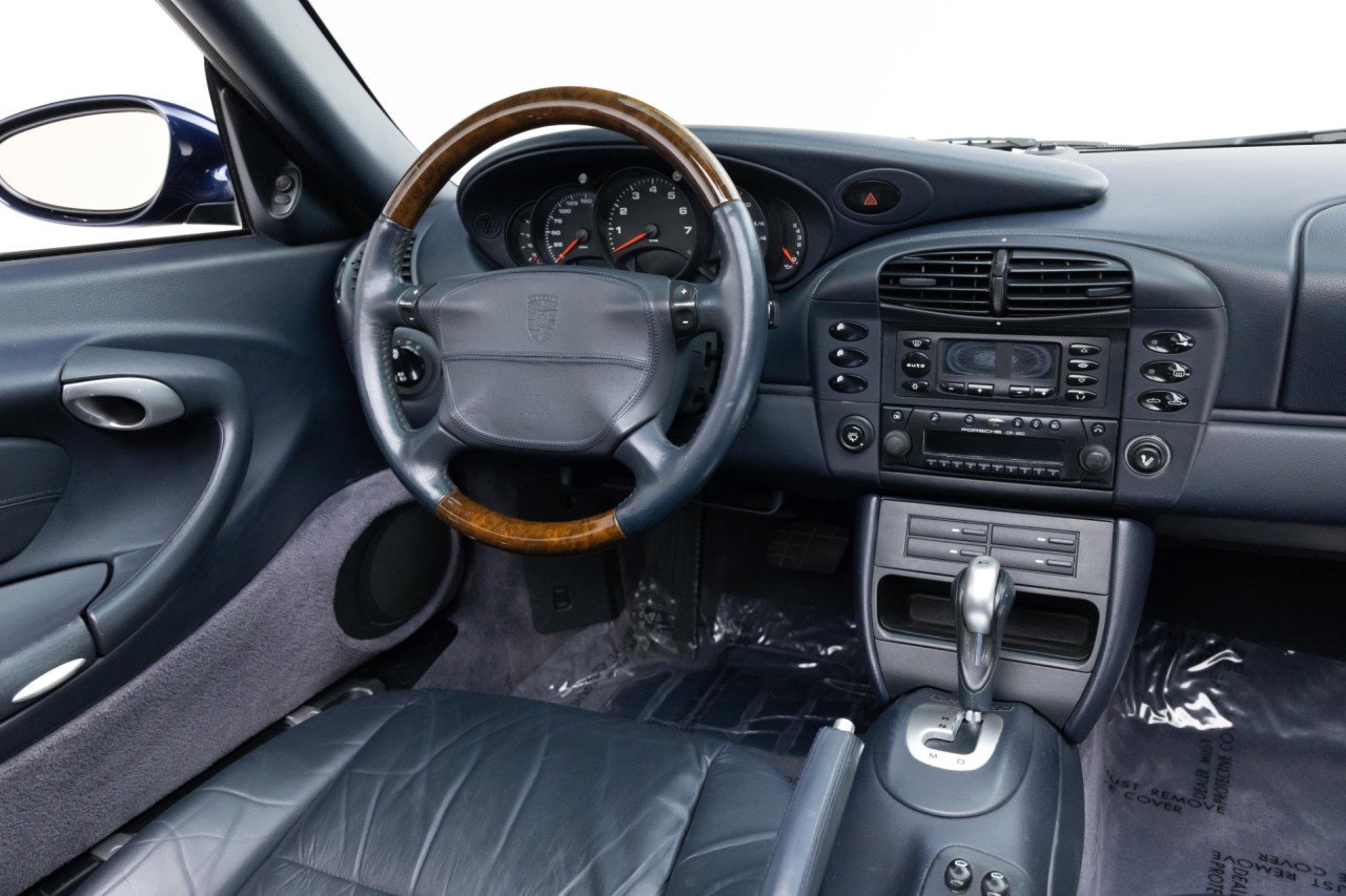 Used 2000 Porsche 911 Cabriolet image 12