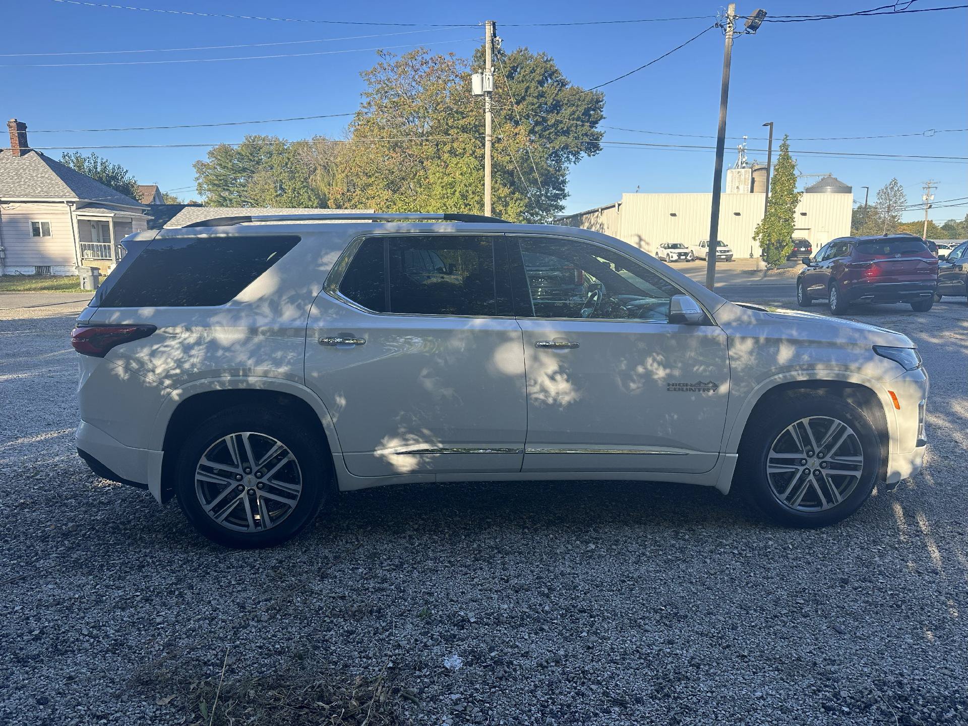 Used 2022 Chevrolet Traverse High Country w/ LPO, Floor Liner Package AWD/4WD image 9