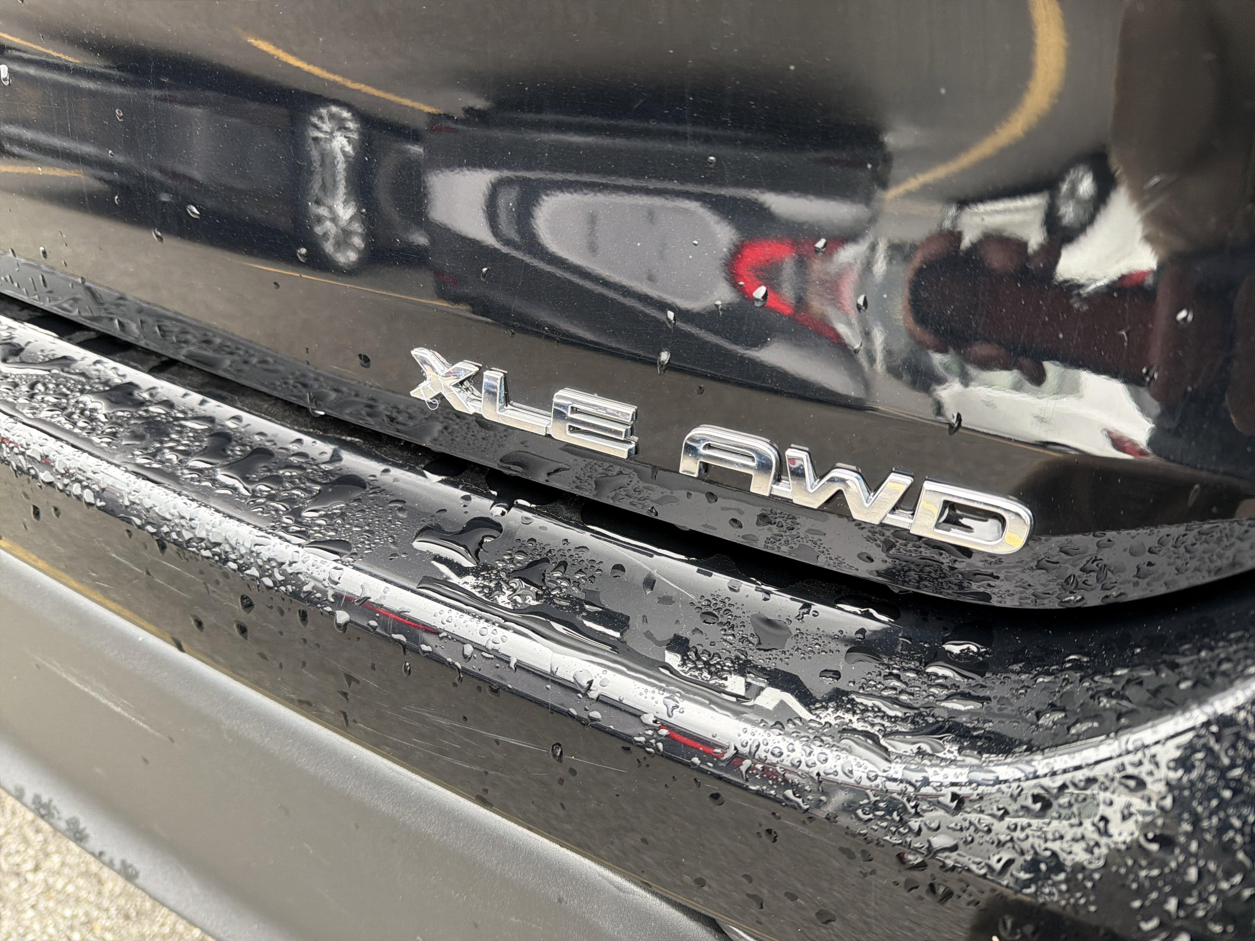 Used 2023 Toyota Highlander XLE AWD/4WD image 8