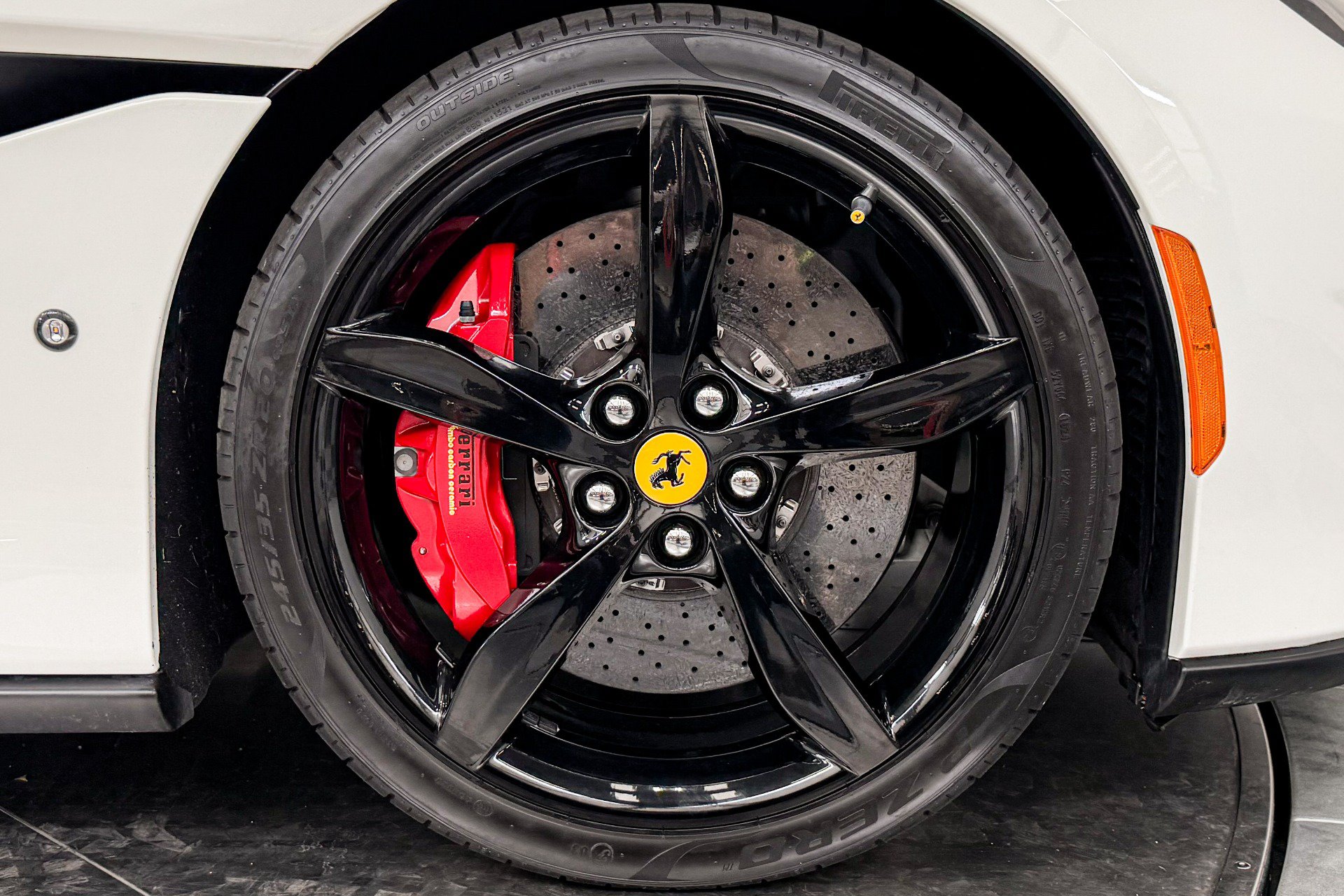 Used 2020 Ferrari Portofino RWD image 29